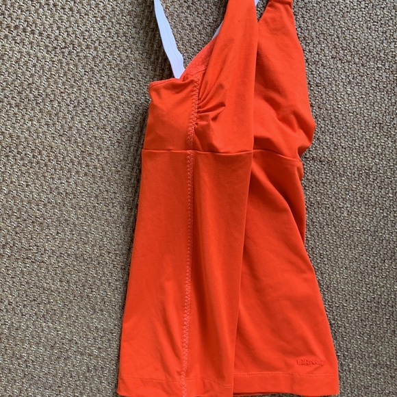 Women’s Patagonia Workout Shirt - NWOT - Picture 14 of 16